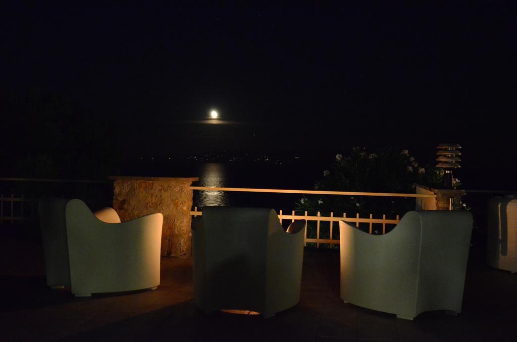 Hotel Arenella Giglio Porto Ngoại thất bức ảnh